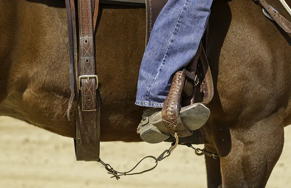 Kick with spur.